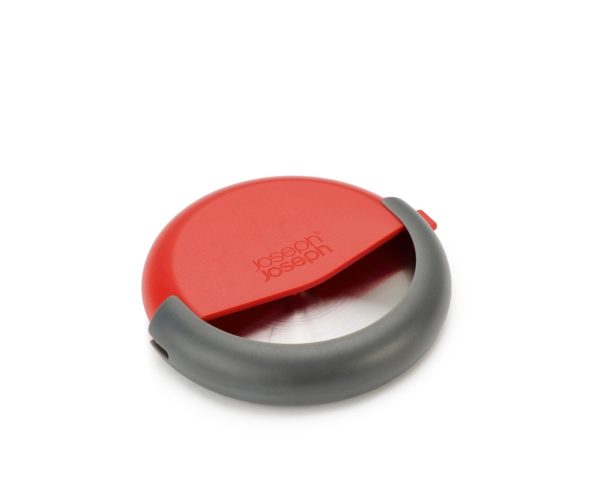 JOSEPH JOSEPH DUO CORTADOR DE PIZZA CON PROTECTOR DE CUCHILLA